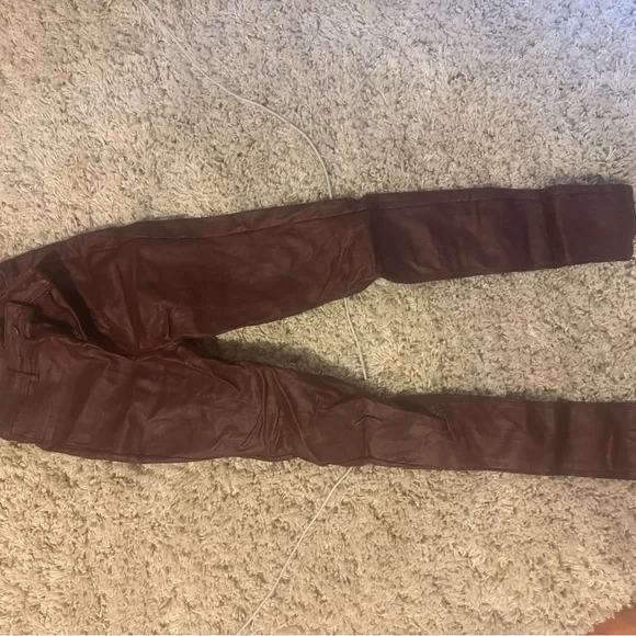 Windsor Burgundy High-Waisted leather pant - Picture 2 of 2